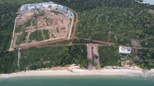 ដីលក់បន្ទាន់ជាប់ឆ្នេរ ជិតកោះរាជបុត្រ ព្រះសីហនុ   -S37