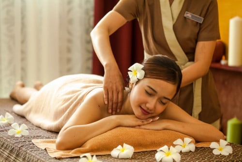 ប្រធានគ្រប់គ្រងម៉ាស្សាសុខភាពនិង Spa