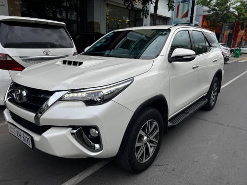រថយន្តសម្រាប់ជួល Toyota Fortuner Daily, Weekly, Monthly, Yearly