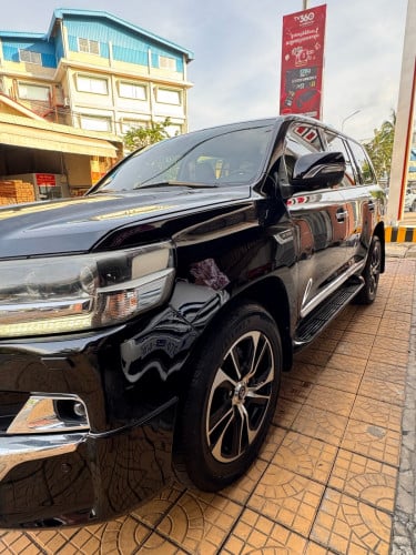 ឡានលក់ Toyota Land Cruiser 2012មេឡាន up2021 ម៉ាស៊ូត V8
