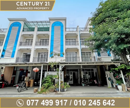 🏘 វីឡាកូនកាត់ (LA) ក្នុងបុរី Moon Town (ជិតផ្លូវ 2004)  ត្រូវការលក់បន្ទាន់ខ្លាំង