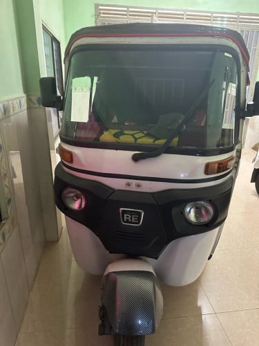 018 មាសុីនស្អាតស្រួលជិះស្រួលបេីកទឹកថ្នាំនៅល្មមប្រេី តម្លៃ1260 $ ចចារ 