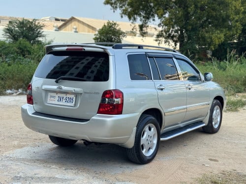 2004_ ប៉ុង​.1 ហ្វូល limited . កៅអី 3ជួរ