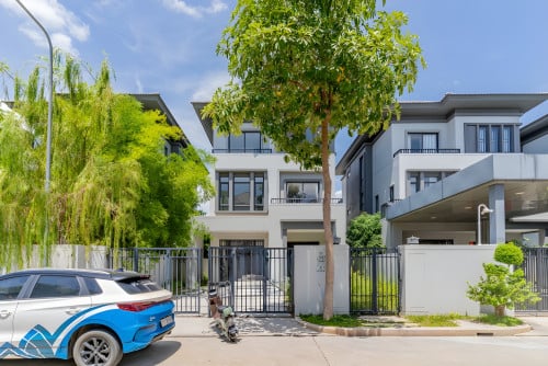 5 Bedroom Queen B Villa For Rent - Chip Mong 598