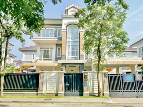 7BR Queen Villa For Rent - Borey Peng Huoth Boeung Snor