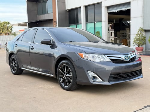 camry . 012 .XLE . hybrid  full  បេីកដំបូល