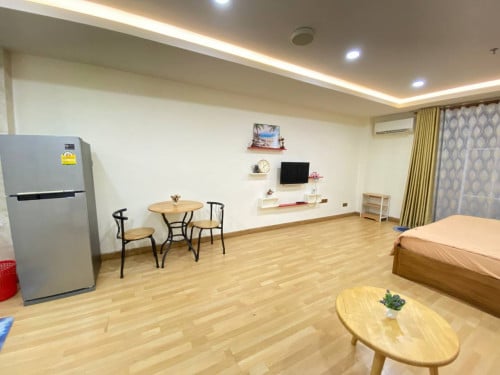 Cheapest Condo for rent at Olympia City C4