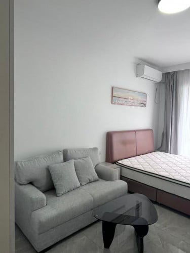 Condo Yue Tai along riverside for rent