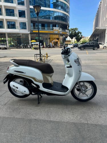 Honda scoopy 2018