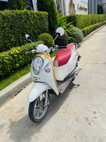 Honda Scoopy Japan