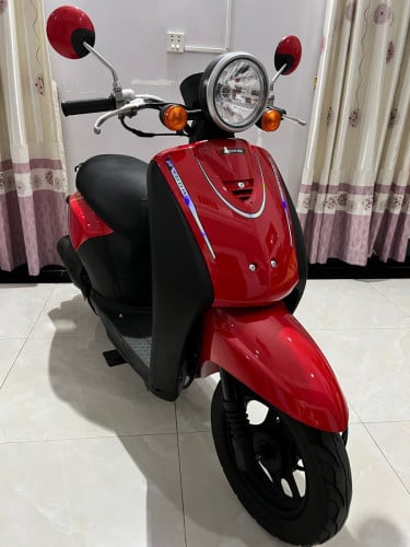 Honda Today  កូនទា​មានស្លាកលេខកាតគ្រីត្រឹមត្រូវ​