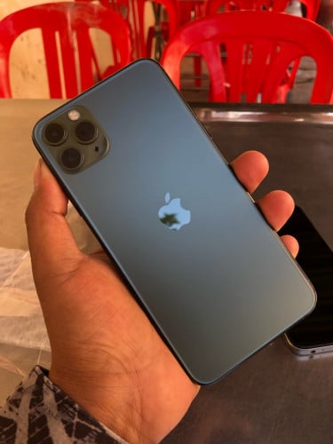 I Phone 11 Pro max 256G សាណុំ