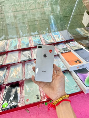iPhone 8 Plus 256GB សានុំសុីន តម្លៃ 90$