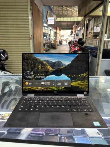 Laptop Dell Ram16G HHD 512G ប្រើថាច់អេក្រង់