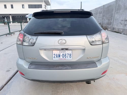 LEXUS RX330 2004 H-FULL ប៉ុងមួយ ក្នុងលឿង ពណ៌ផ្សែងបារី ប្រភេទលំដាប់មេឡាន