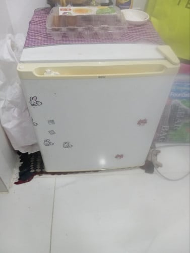 Personal refrigerator