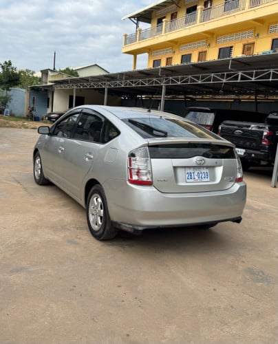 Prius 2005 full no map