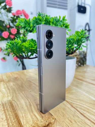 SAMSUNG GALAXY Z Fold 6