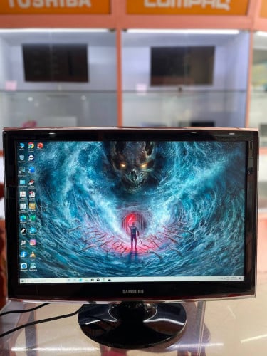 Samsung LCD T260 HDMI DVI  VGA 26'' full HD $45