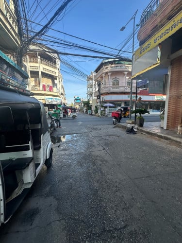 ដីផ្ទះលក់បន្ទាន់