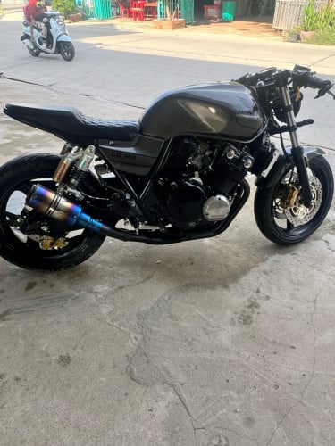 លក់ប្រញ៉ាប់លុយម៉តូជិះផ្ទាល់ខ្លូន