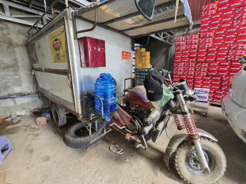 រុឺម៉កដឹកឣ៊ីវ៉ាន់លក់