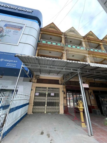 ផ្ទះលក់ លើផ្លូវហាណូយ ខណ្ឌសែនសុខ