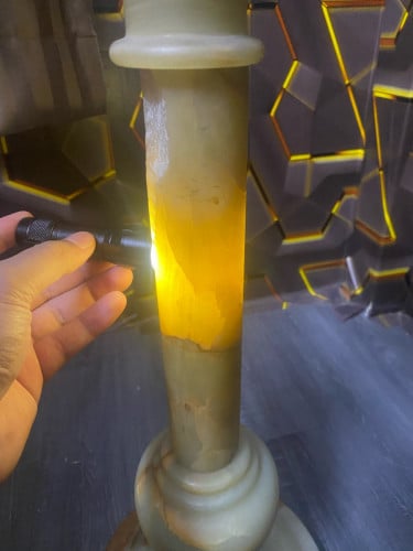 ជើងអំពូលធ្វើពីថ្មកែវពីសម័យបារាំង សាច់លេខ១