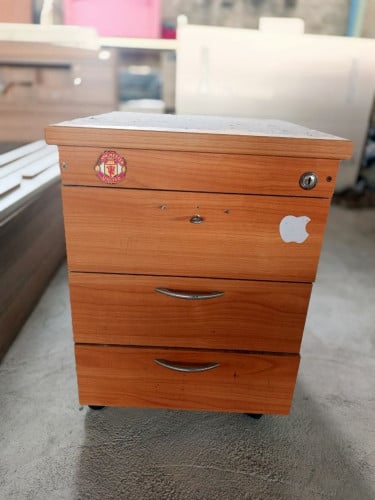 ទូរក្បាសគ្រែ