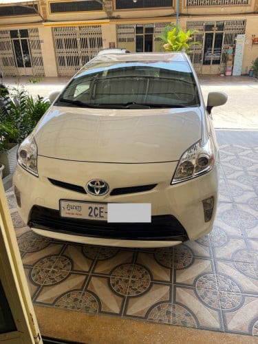 ឡានលក់ម្ចាស់ដេីម 012 អប់សិន 2 ក្នុងលឿង