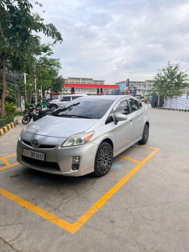 ឡានលក់បន្ទាន់ 14700$