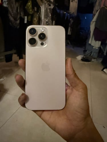 លក់16pm 512g អត់ស្កែន​camera ច្បាស់មុខក្រោយចង់បានឆាត