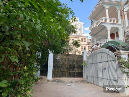 វីឡាសម្រាប់ជួល 6បន្ទប់គេង នៅទន្លេបាសាក់