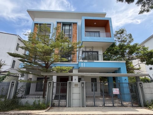 永旺森速 独栋别墅 6卧室 出租 2700$이온물센속 단독빌라 방6개짜리 임대 2700$