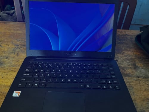 ​លក់ ASUS E402BA