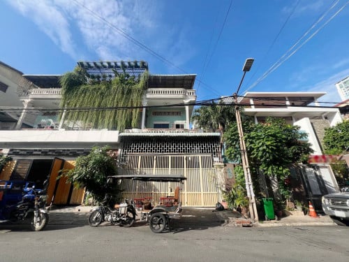ផ្ទះ (E0) ជួលនៅបឹងកេងកង2 | Shophouse (E0) for Rent at BKK2