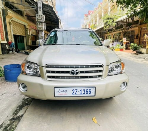 រៀបចំរួច Highlander 2002 V4 P1 ពណ៌ទឹកមាស( 2Z. ម្ចាស់ដើម) ធានាឡានថ្មី ធានាទឹកថ្នាំហ្ស៊ីន 90%