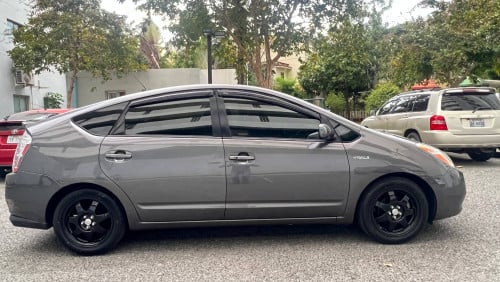 ស្តុកថ្មី Prius 2009 Full Touring តម្លៃល្អ