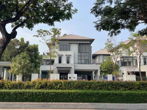 🏠វីឡាឃ្វីនសម្រាប់ជួល នៅក្នុងបុរីជីបម៉ុងលែនម៉ាក 60m