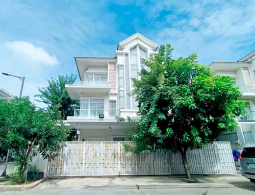 🏡Twin-Villa For Rent Price: 1,600$ at Chipmong Sensok (Corner)