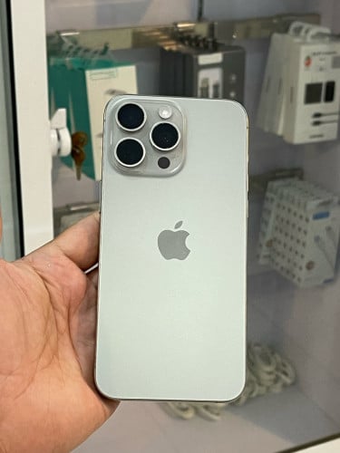 15 pro max ZP 256G 99%