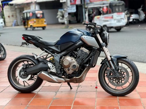2019 CB650r ក្រដាស់ពន្ធ​
