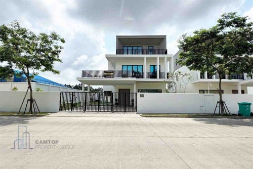 5BR Single Villa For Rent In In Borey Chankiri Is Available Now