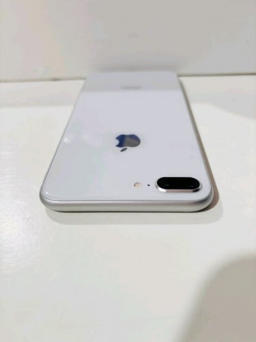 8plus LL/A ស្អាត99% គ្មានស្នាម អីបន្តិចទេ ខ្ចីញេញ (អត់មានបញ្ហាខូចអ្វីទាំងអស់)