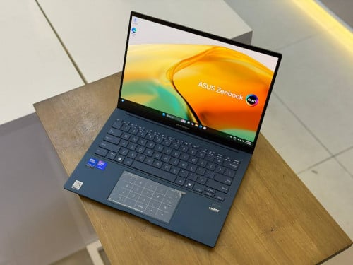 Asus ZenBook 14 UX3405CA (99.99%) CPU Core Ultra 9, RAM 32GB, SSD 1TB, VGA Intel Arc 140T GPU