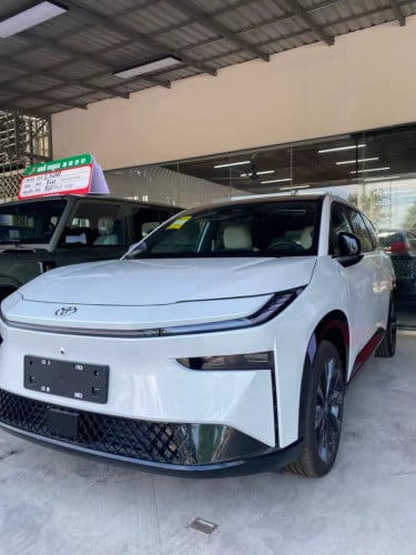 BZ3x 31800$ ចរចាបានមកដល់ហាង ☎️069743866