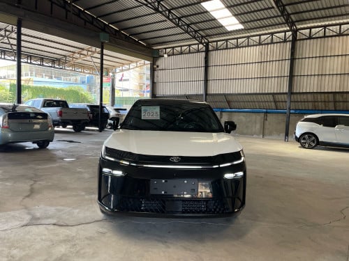 BZ3X MAX 610 km Full options 2025 ProductionsPrice: 3*,500$ ( call for special price )