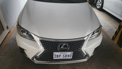 Car for Sale CT200h half full