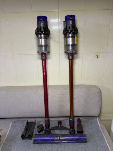 Dyson vacuum cleaner V10