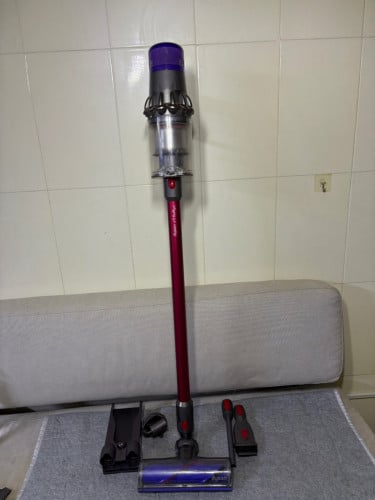 Dyson vacuum cleaner V11
